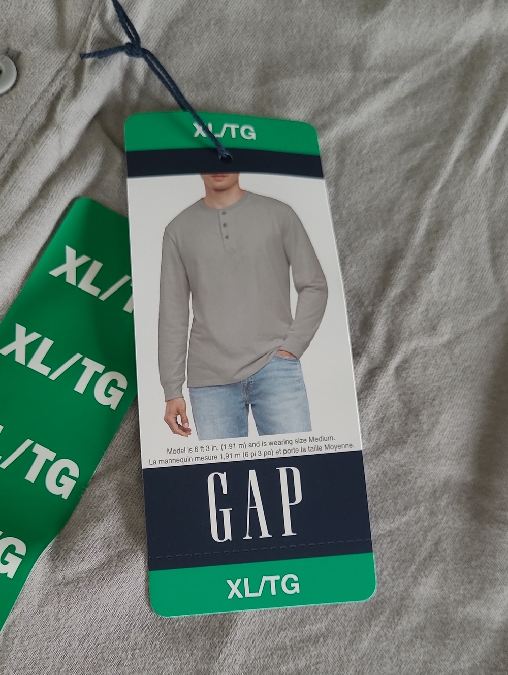 GAP Long Sleeve Tee ~ XL
